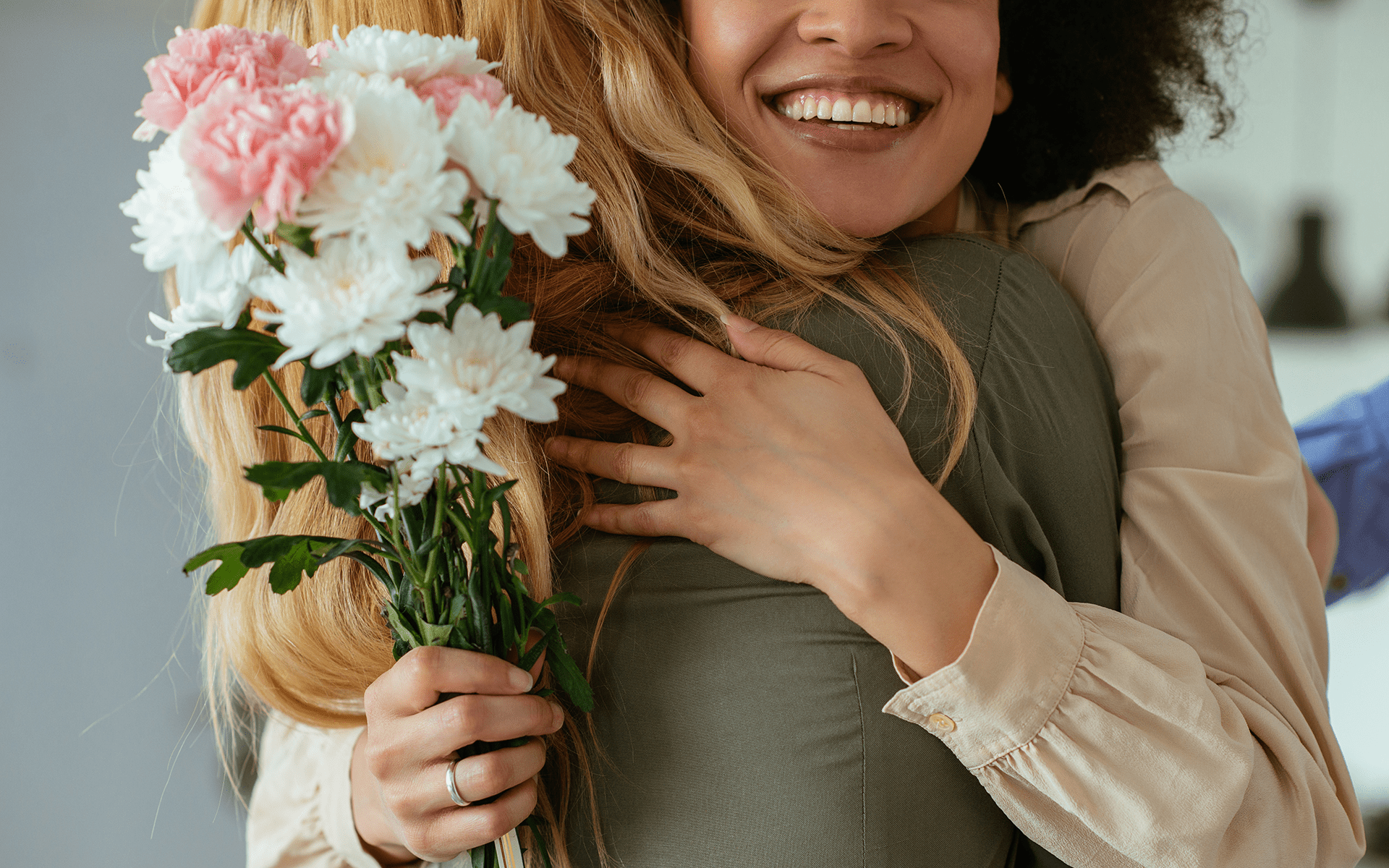 friends hug